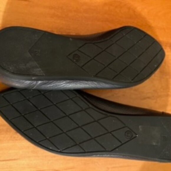 Leather Grey-Green Shimmer Ballet Flats NWOT - Picture 8 of 8